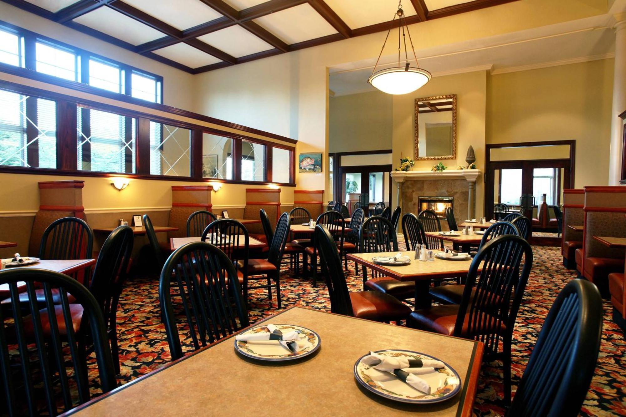 Four Points By Sheraton Portland East Fairview Екстериор снимка
