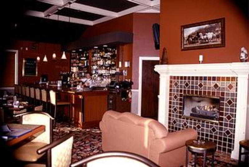 Four Points By Sheraton Portland East Fairview Екстериор снимка